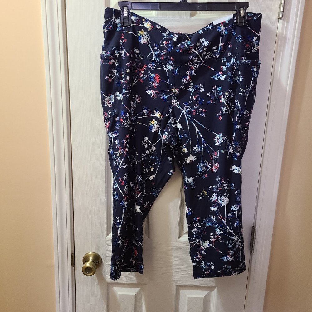 Navy Print Livi Active Leggings - New with Tags